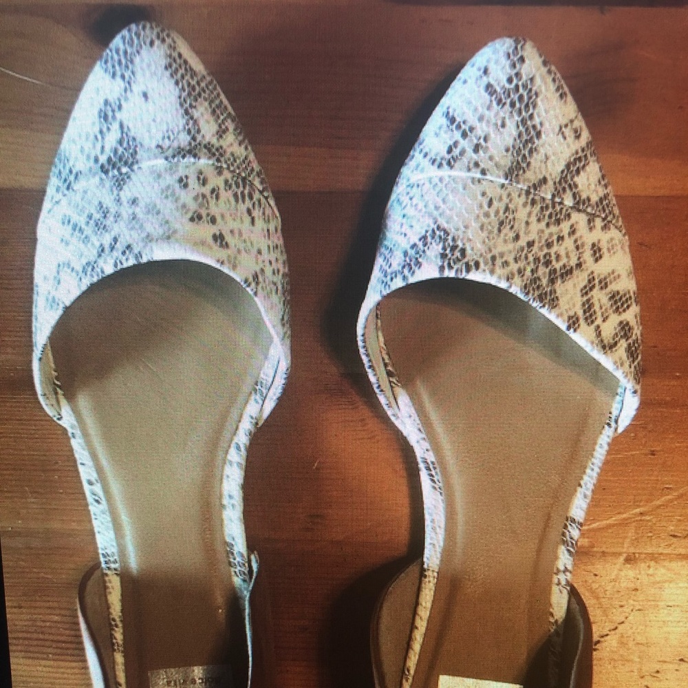 Dolce Vita D’Orsay flats. Leather. 9.5